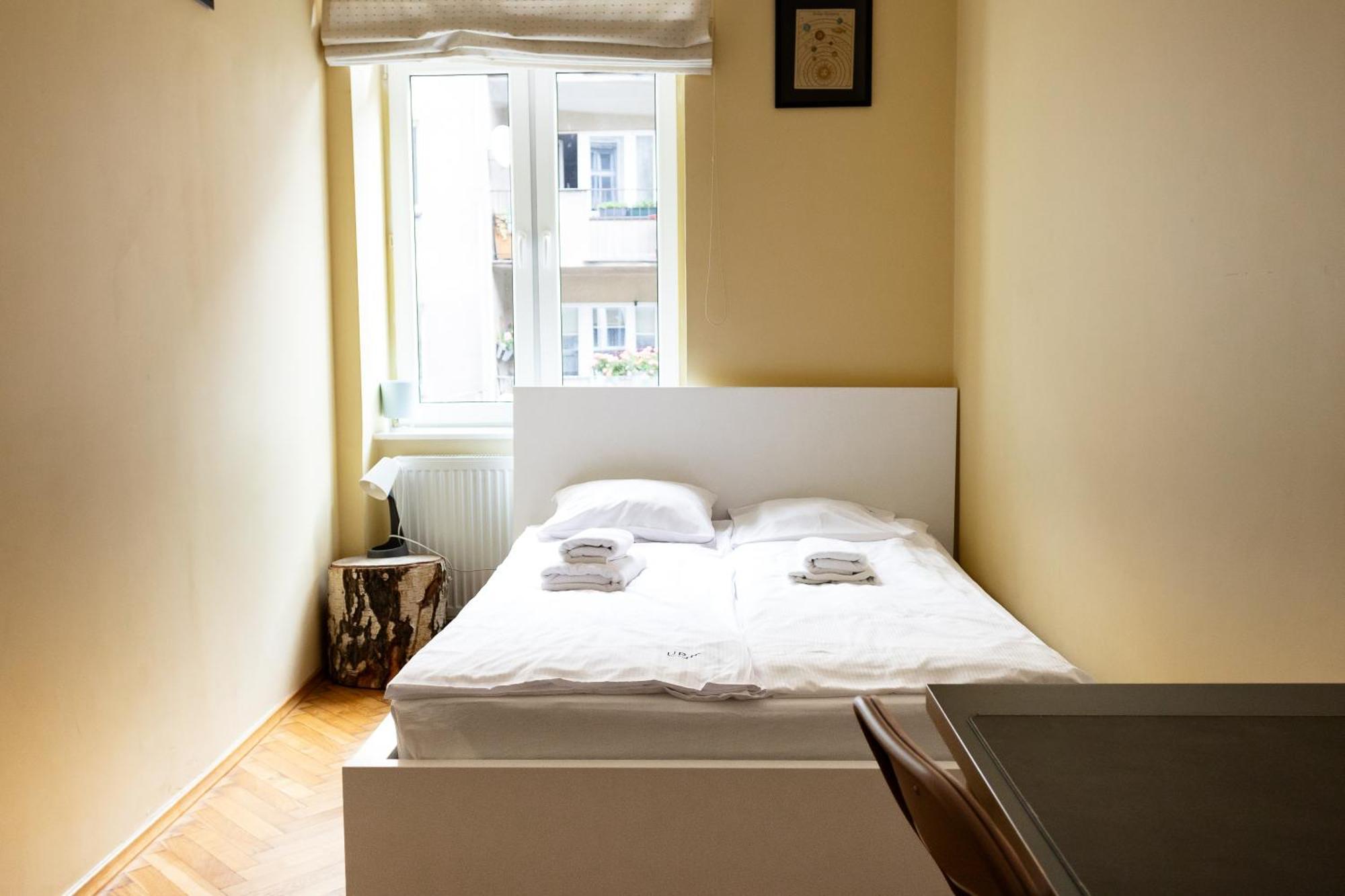 Homely 4 Bedroom Apartment - Old Town - By Upstairs Krakow Exterior photo