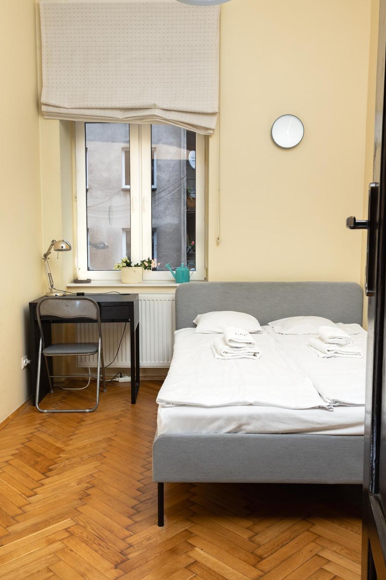 Homely 4 Bedroom Apartment - Old Town - By Upstairs Krakow Exterior photo